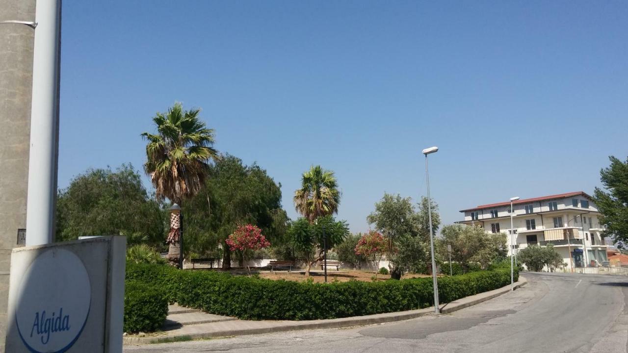 Hotel Santa Caterina Gizzeria Buitenkant foto